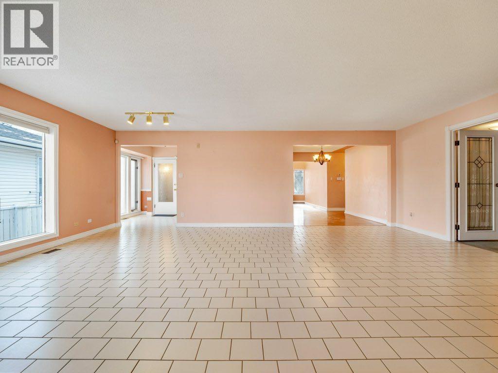 Single Family House Bungalow for Sale in   Avenue S Victoria Park Lethbridge 