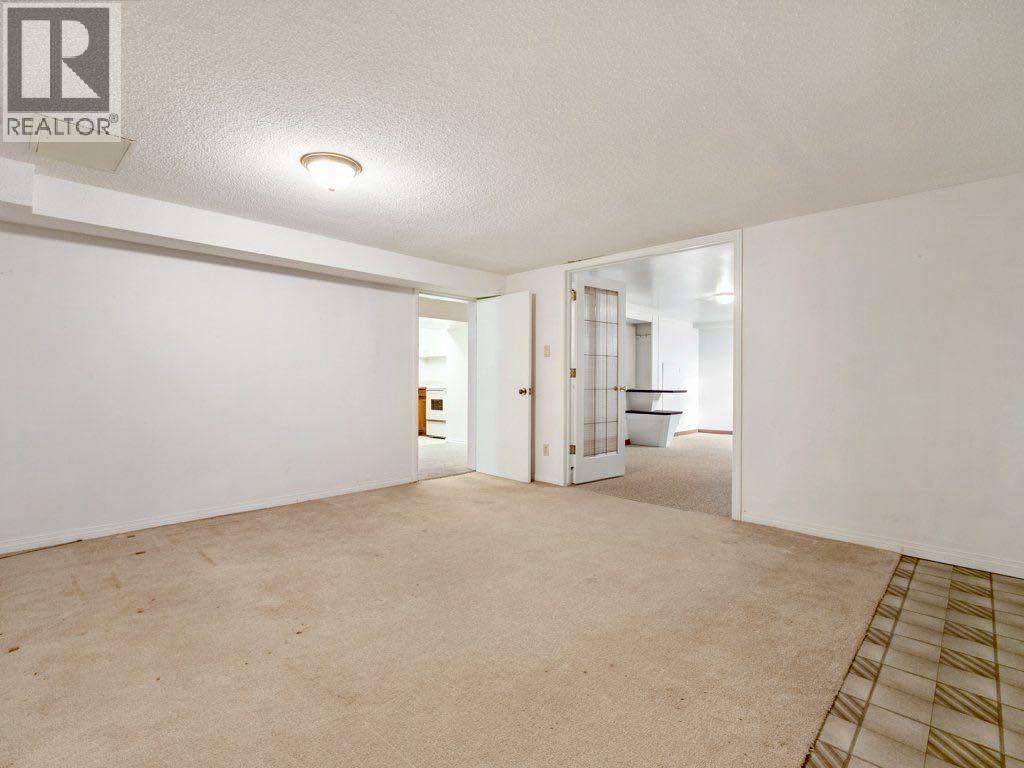 Single Family House Bungalow for Sale in   Avenue S Victoria Park Lethbridge 