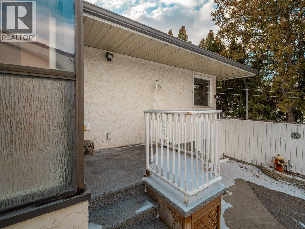 Single Family House Bungalow for Sale in   Avenue S Victoria Park Lethbridge 