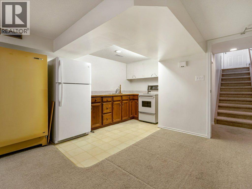 Single Family House Bungalow for Sale in   Avenue S Victoria Park Lethbridge 