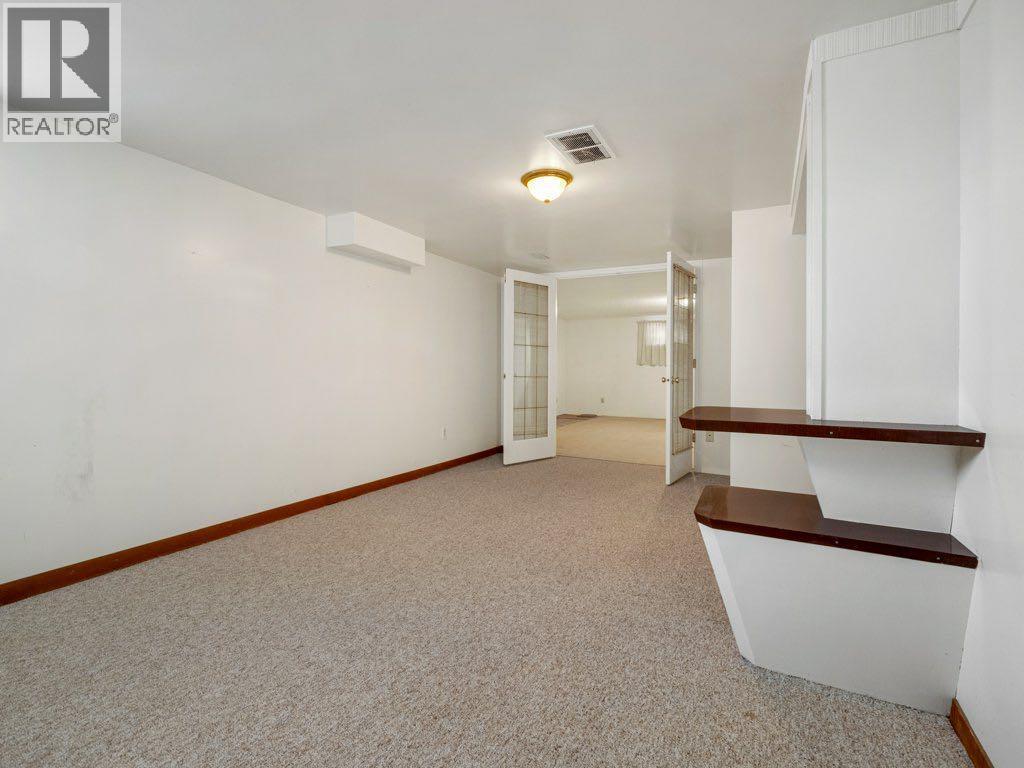 Single Family House Bungalow for Sale in   Avenue S Victoria Park Lethbridge 