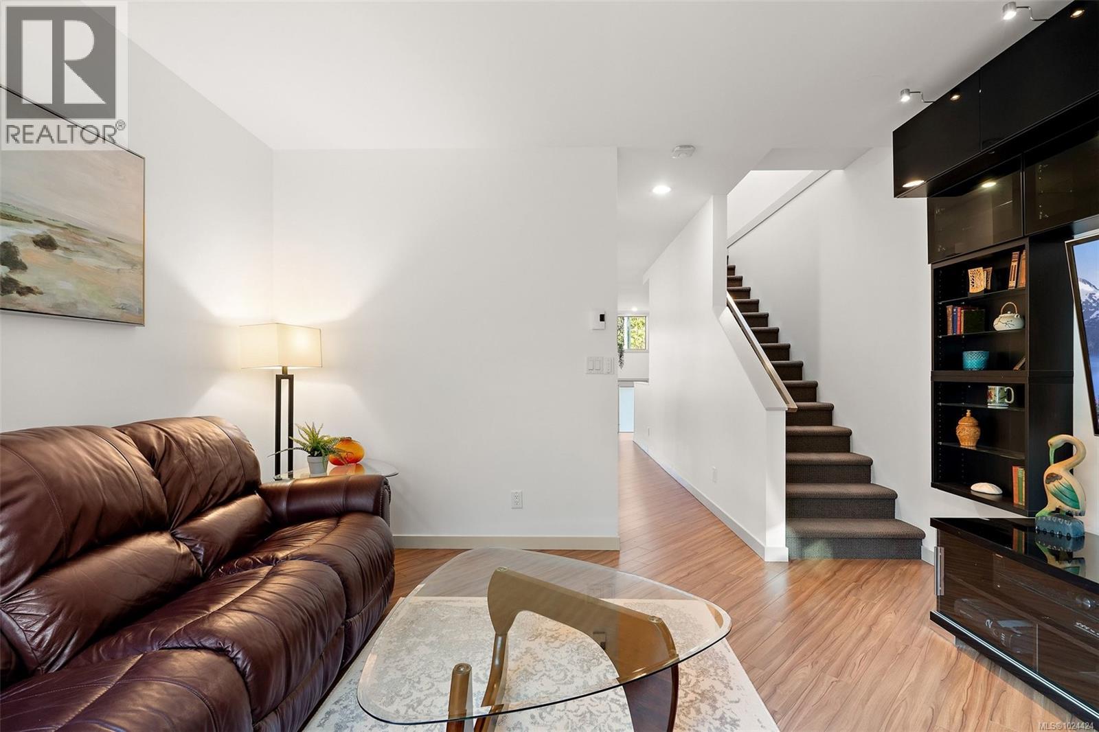 #113 2733 PEATT RD - 9