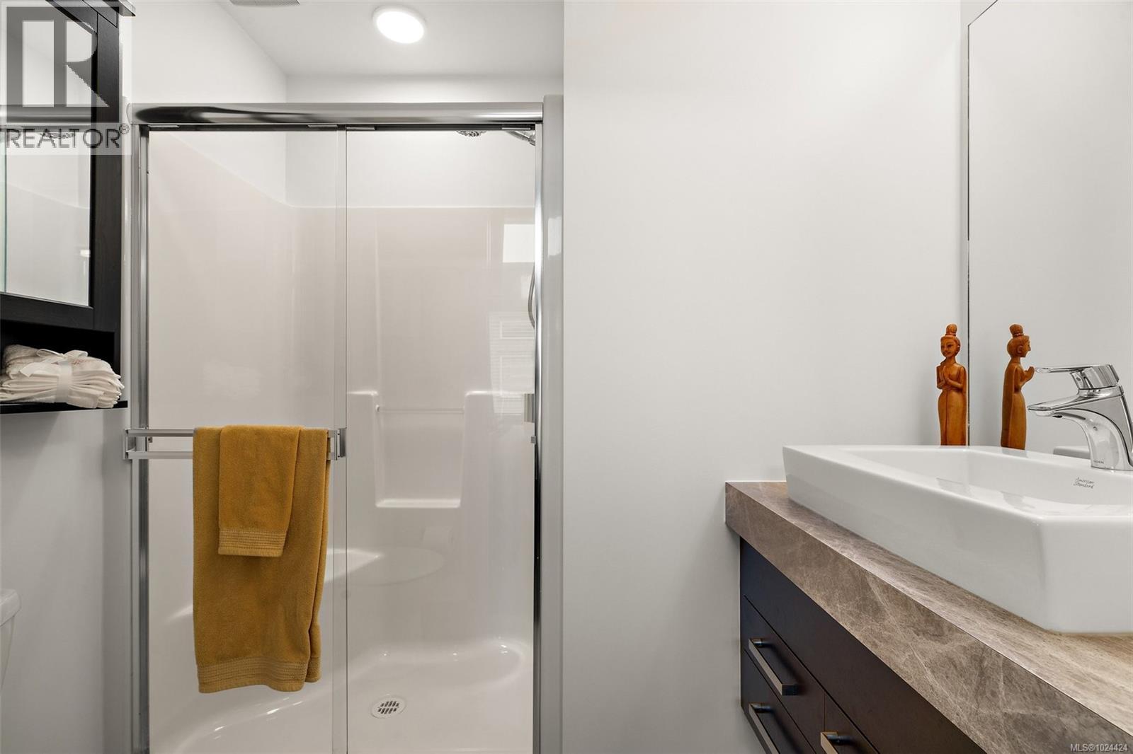 #113 2733 PEATT RD - 16