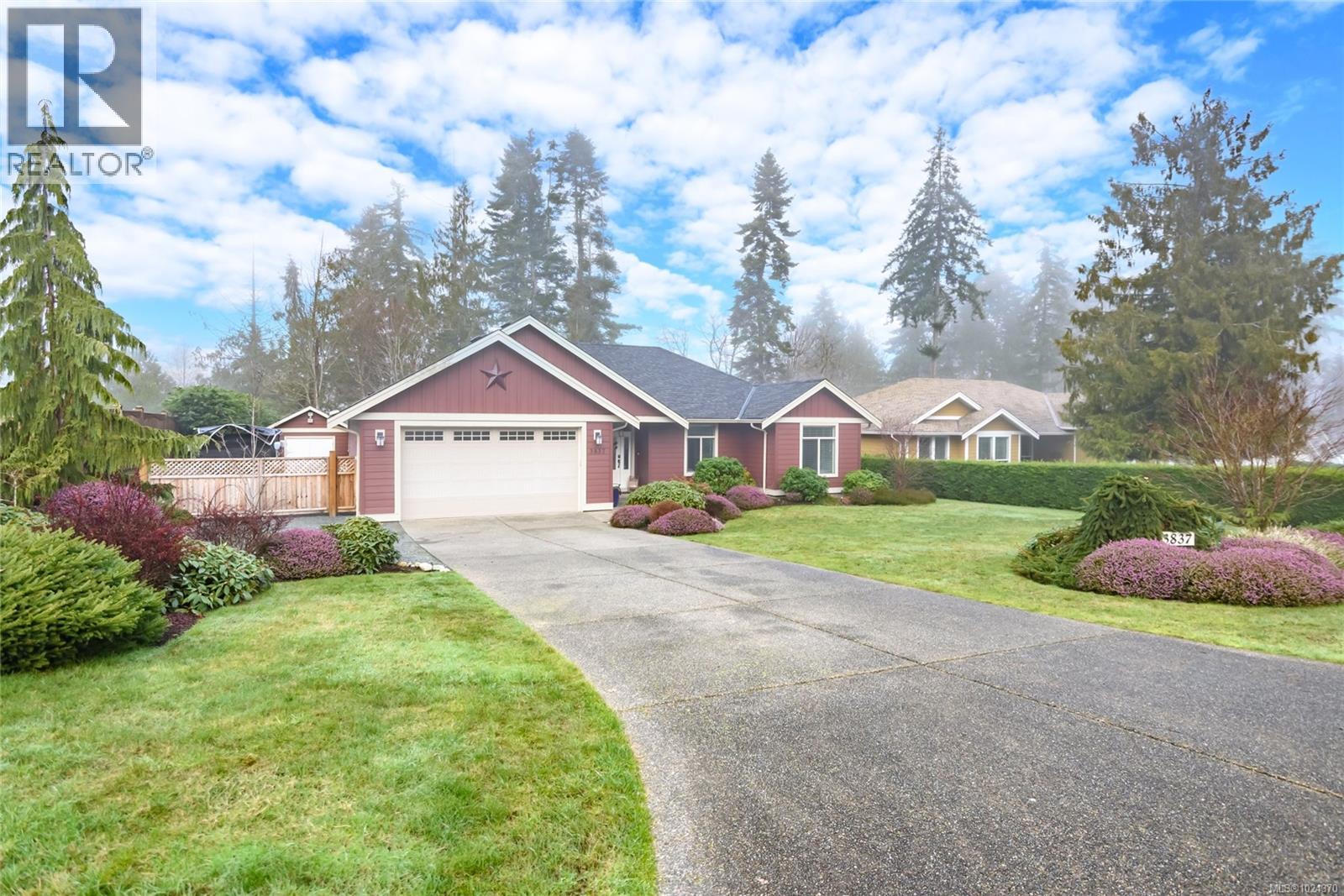 3837 Creekside Dr - Photo 3 of 42, Bowser, British Columbia