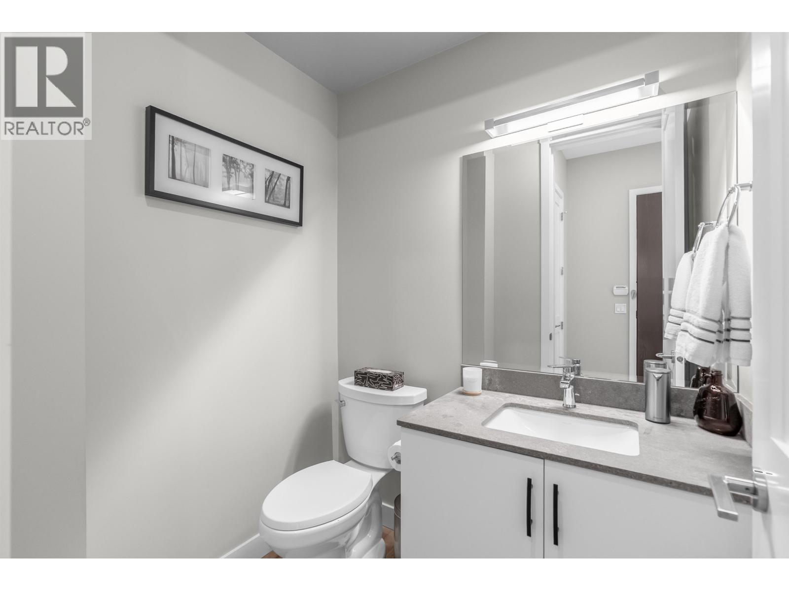 4676 CAPILANO ROAD, North Vancouver