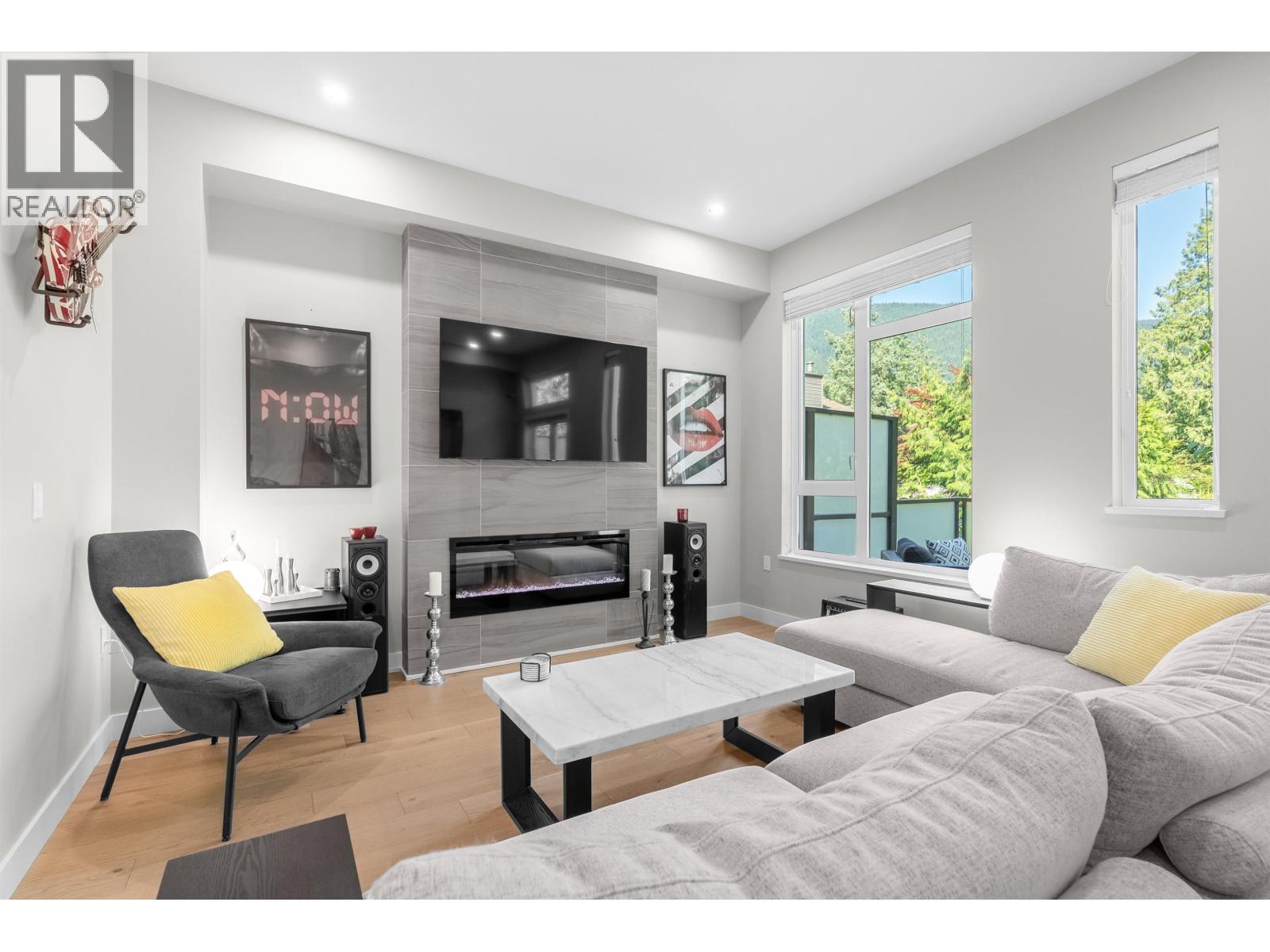 4676 CAPILANO ROAD, North Vancouver