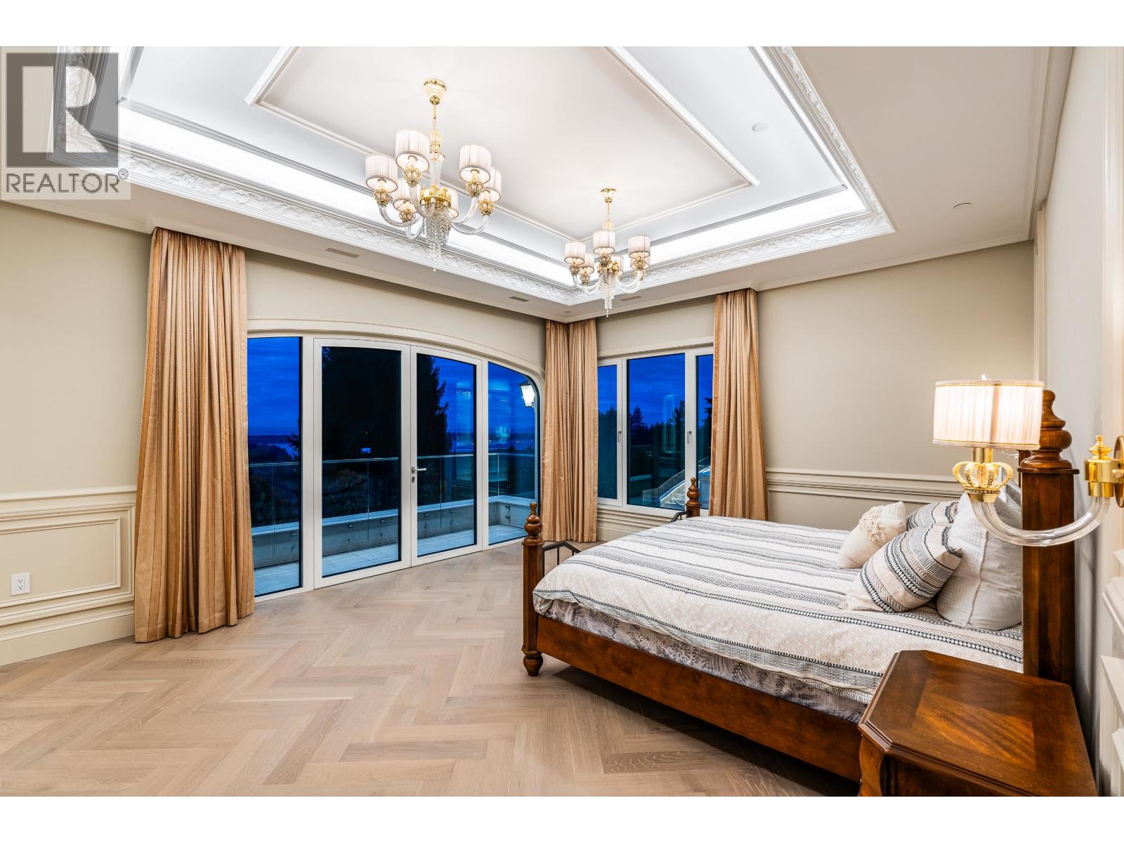 839 EYREMOUNT DRIVE, West Vancouver