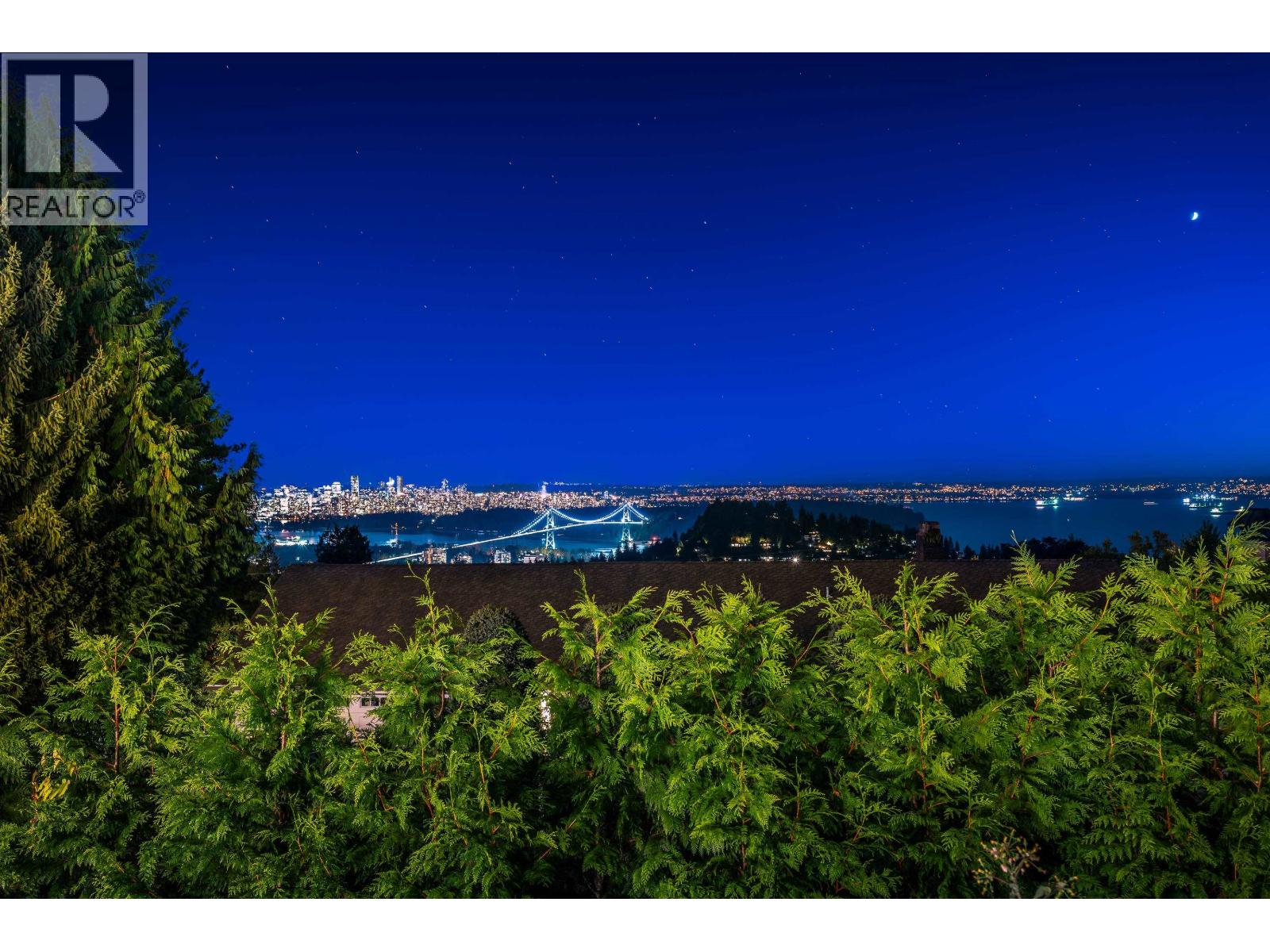 839 EYREMOUNT DRIVE, West Vancouver