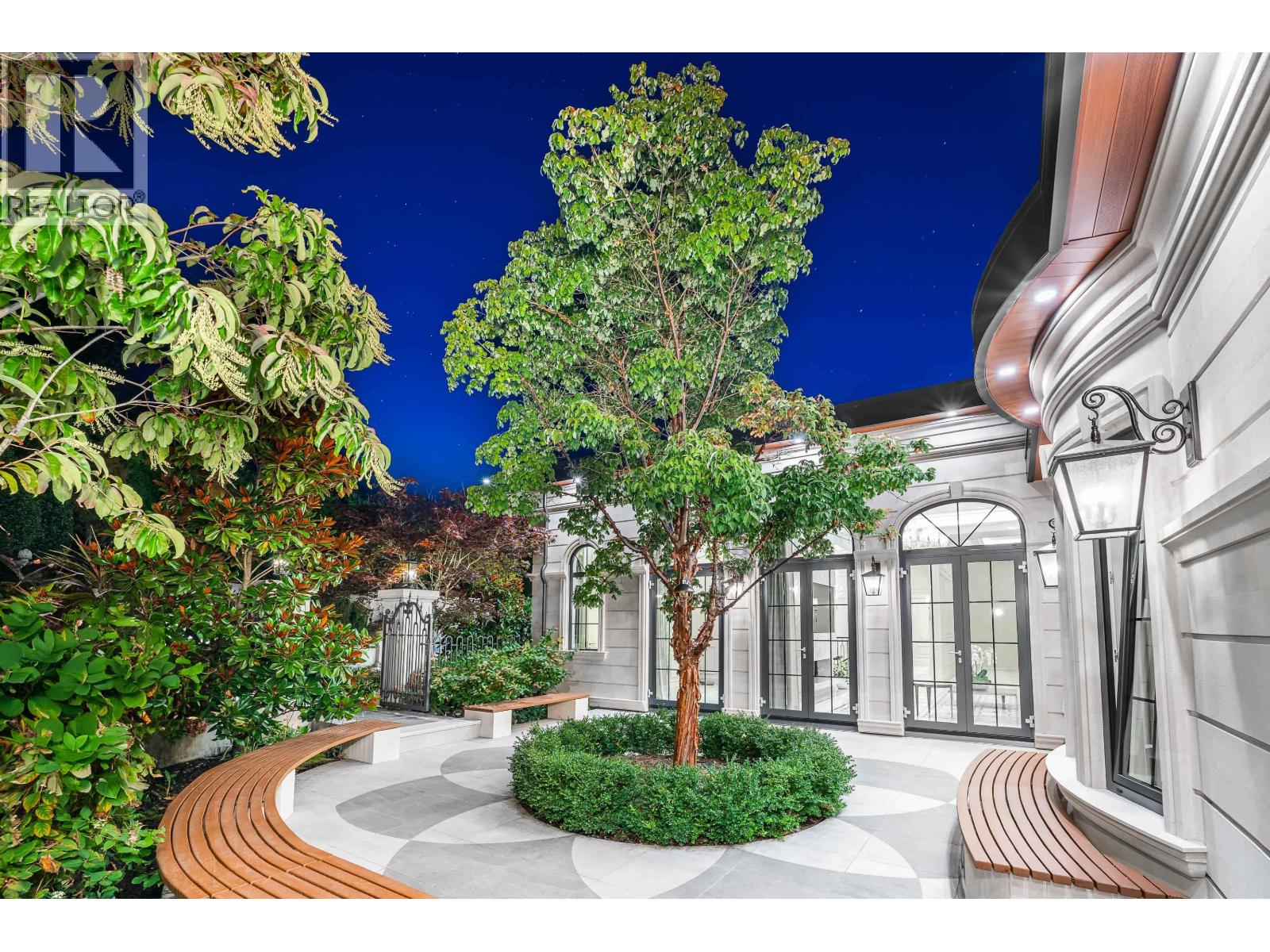 839 EYREMOUNT DRIVE, West Vancouver