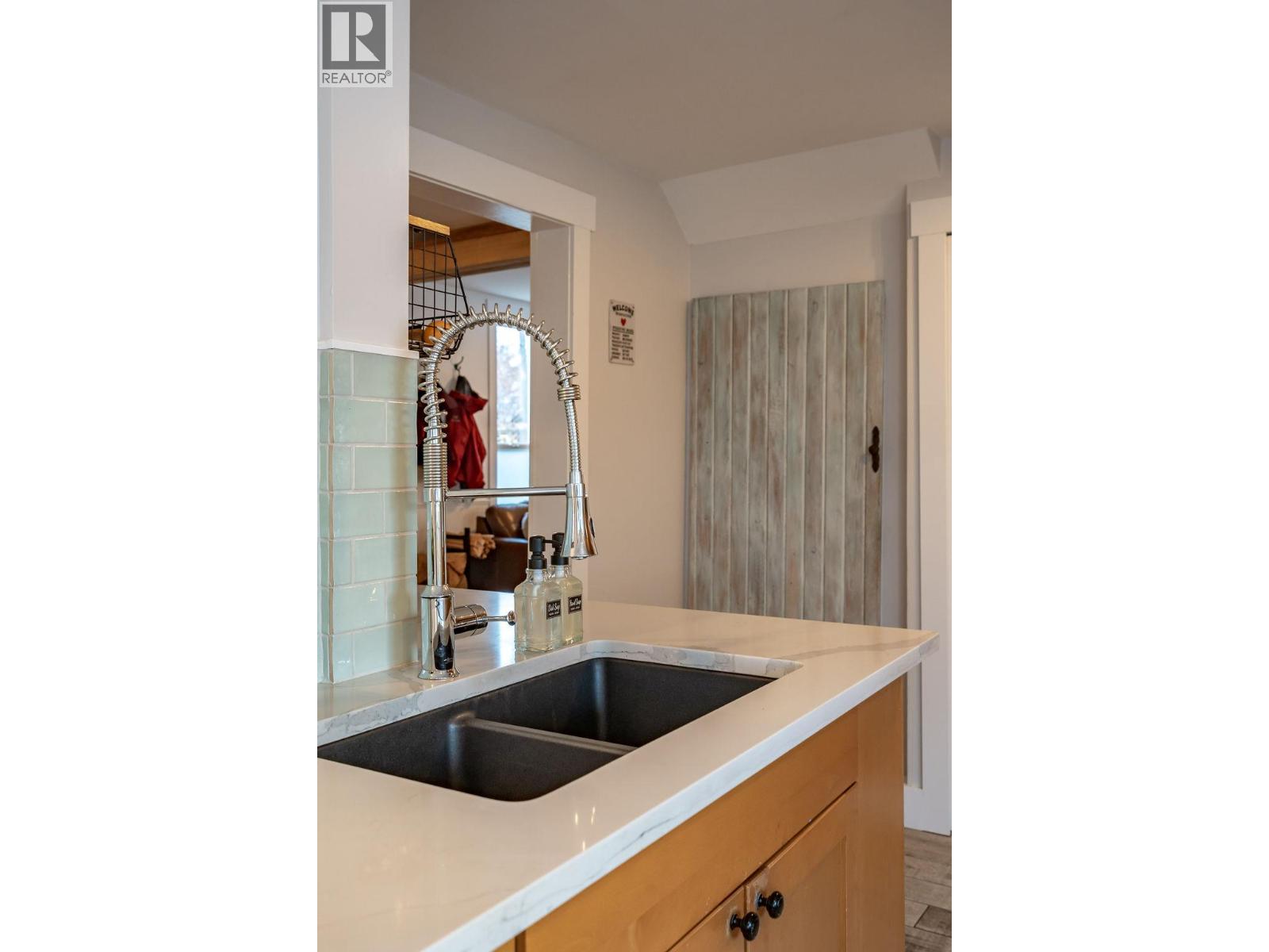 514 FIRST Street, Nelson