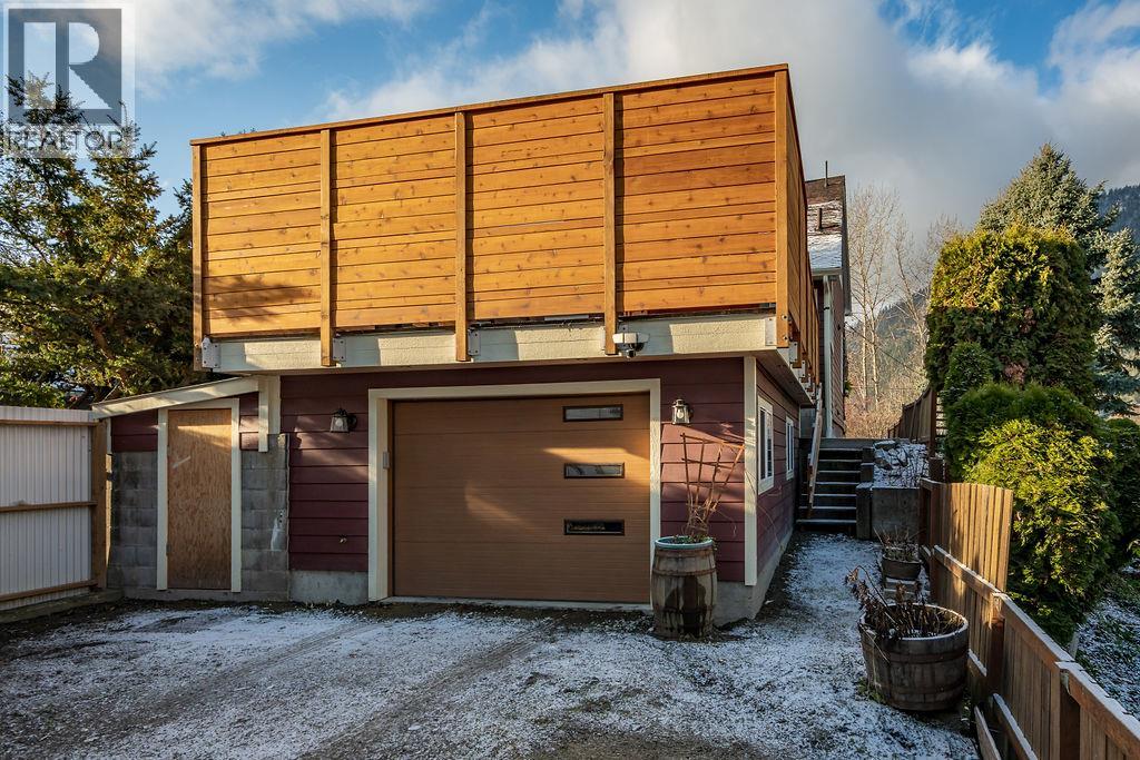 514 FIRST Street, Nelson