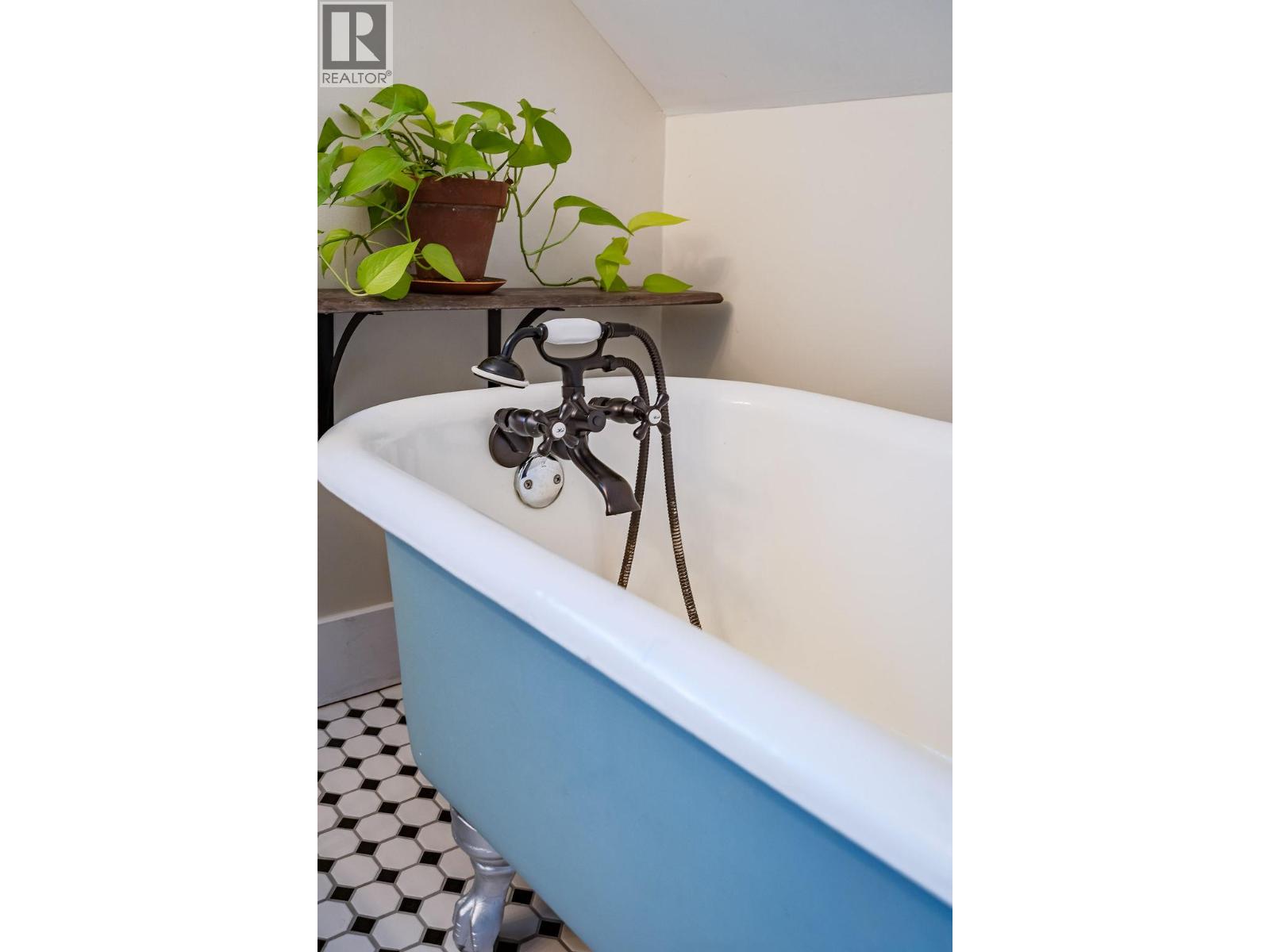 514 FIRST Street, Nelson