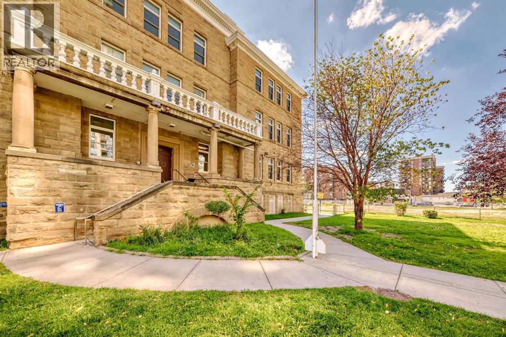 Single Family House for Sale in    Avenue SW Beltline Calgary 