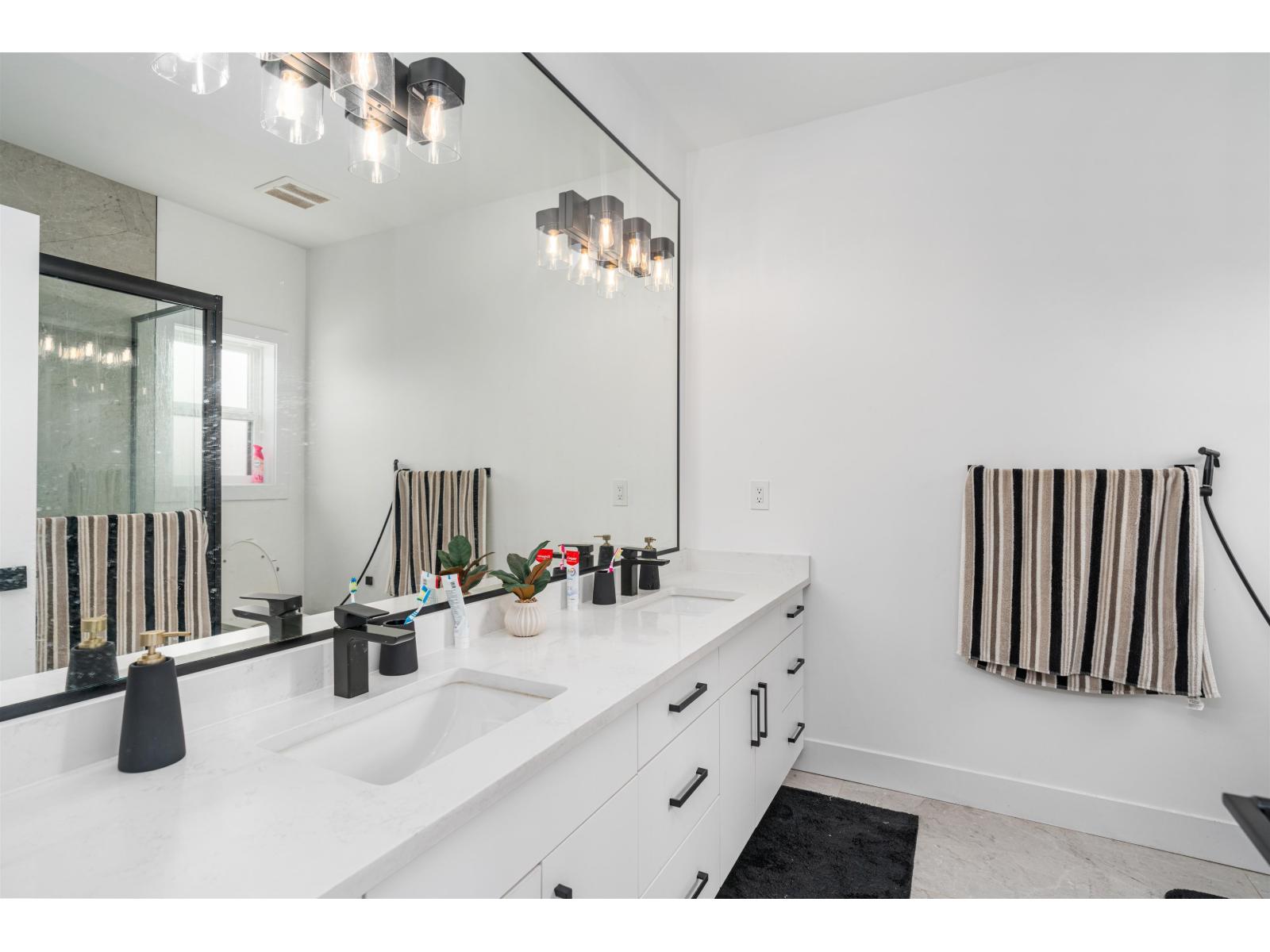 18460 64 AVENUE, Surrey