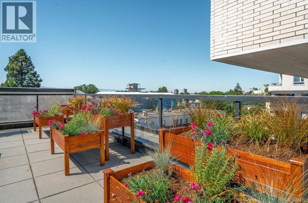 305 1121 Fort Street, Victoria