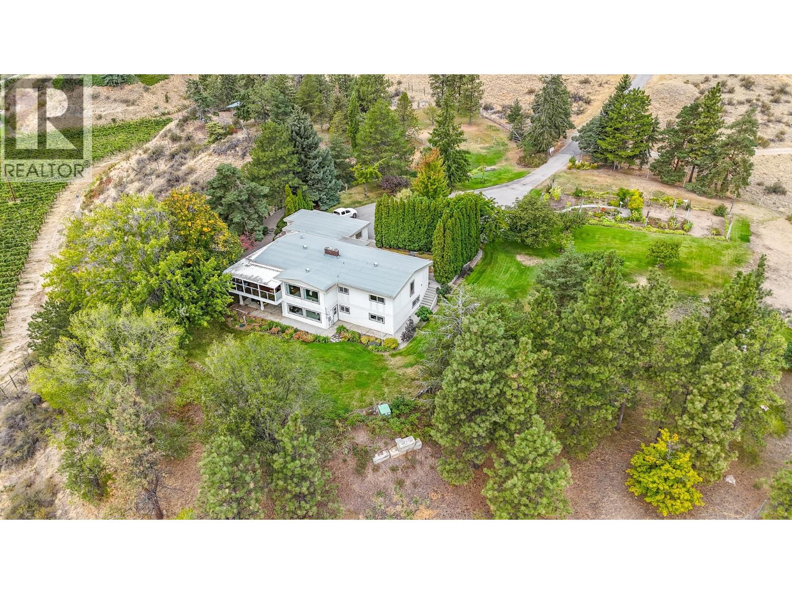 101 Knippelberg Road, Oliver