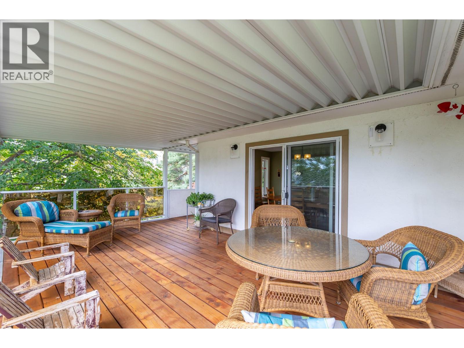 101 Knippelberg Road, Oliver