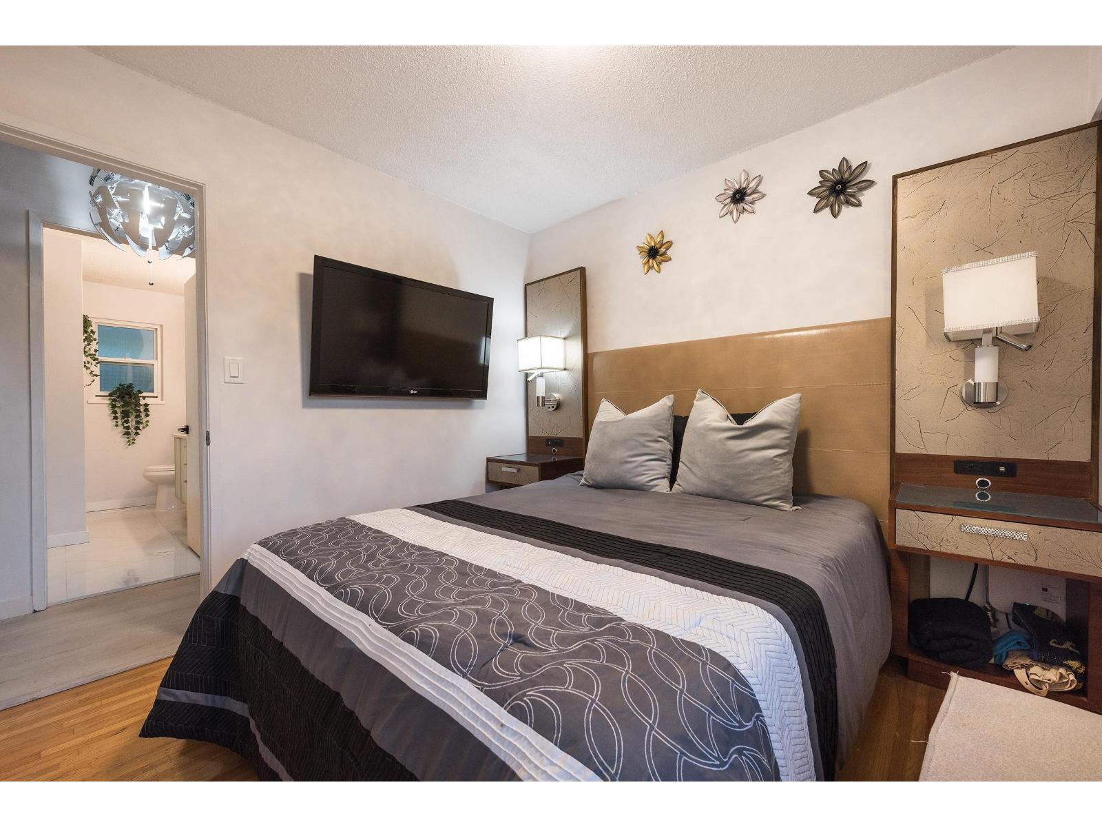 9089 PEMBERTON Place, Delta