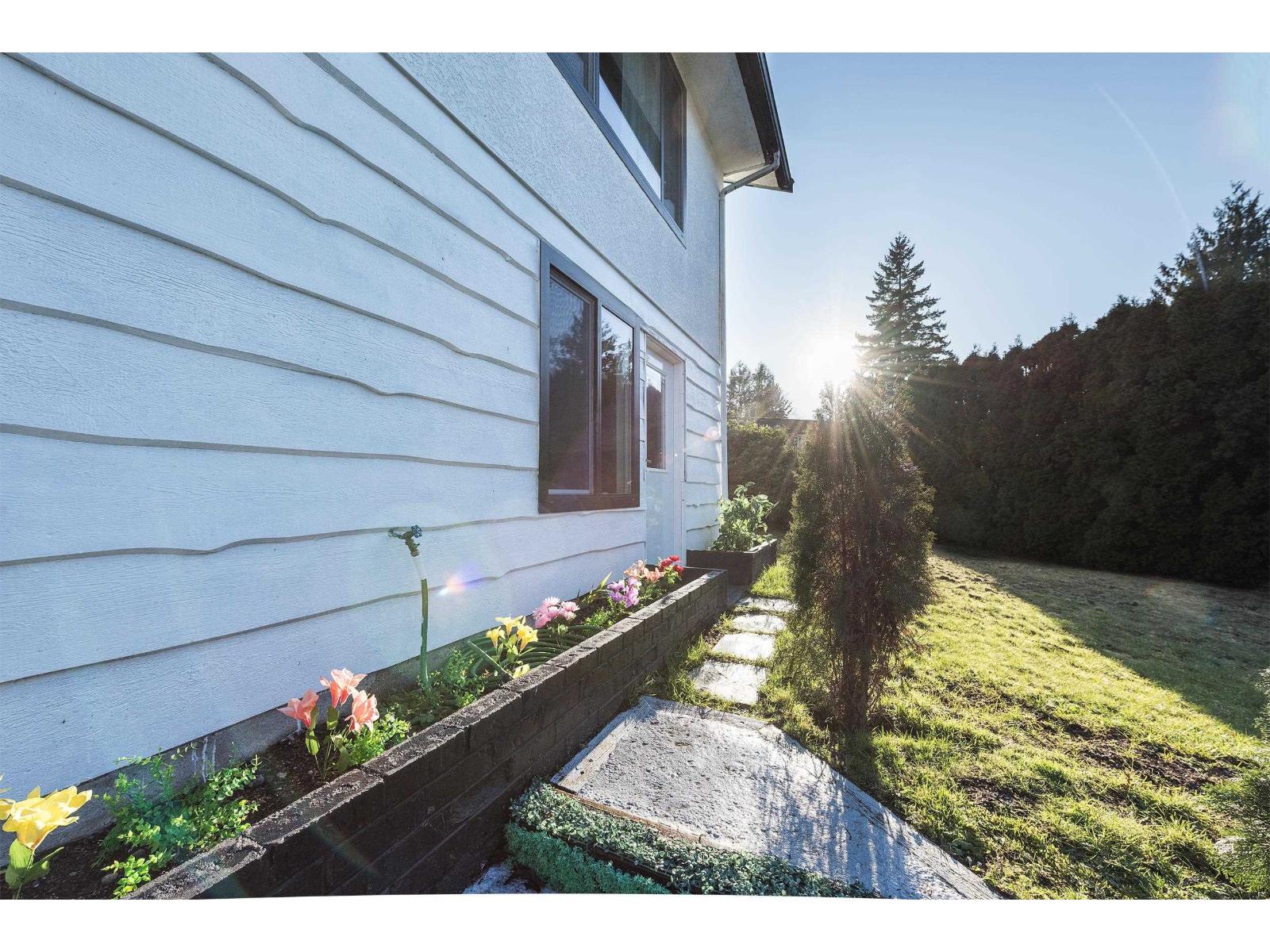 9089 PEMBERTON Place, Delta