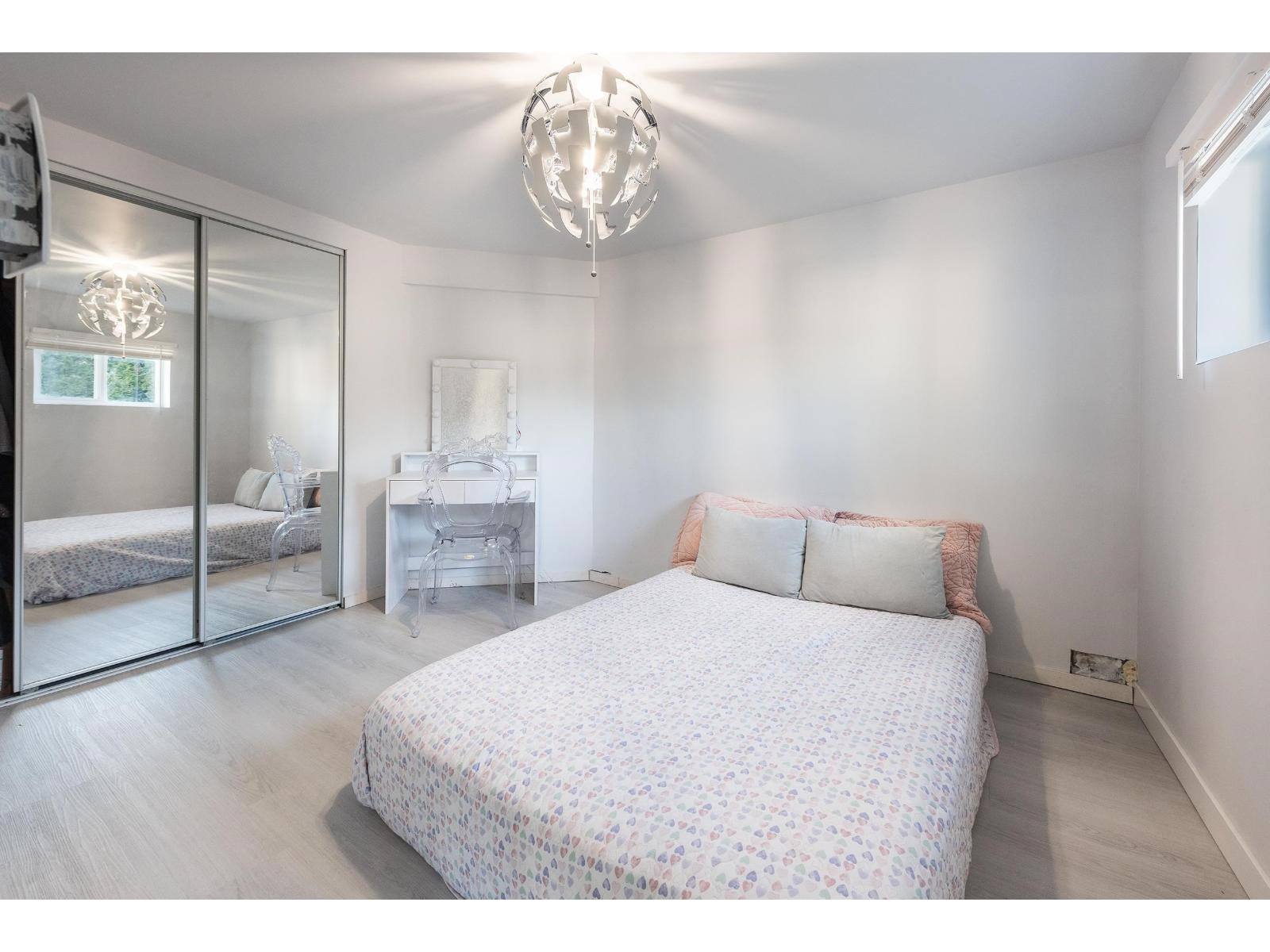 9089 PEMBERTON Place, Delta