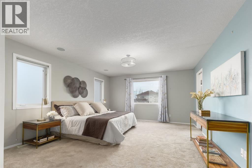 Single Family House for Sale in  Simcoe Crescent SW Signal Hill Calgary 