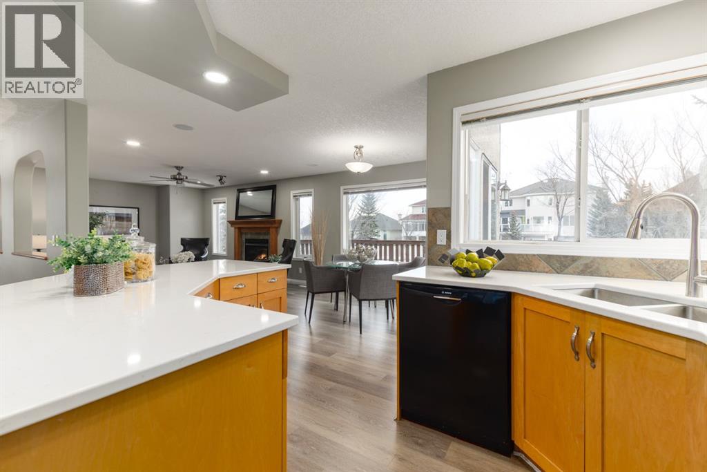 Single Family House for Sale in  Simcoe Crescent SW Signal Hill Calgary 