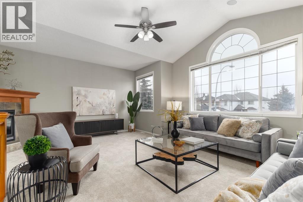 Single Family House for Sale in  Simcoe Crescent SW Signal Hill Calgary 