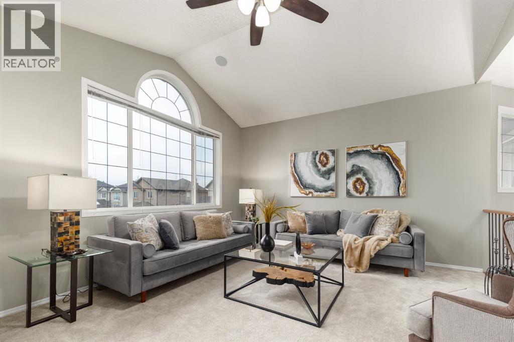 Single Family House for Sale in  Simcoe Crescent SW Signal Hill Calgary 