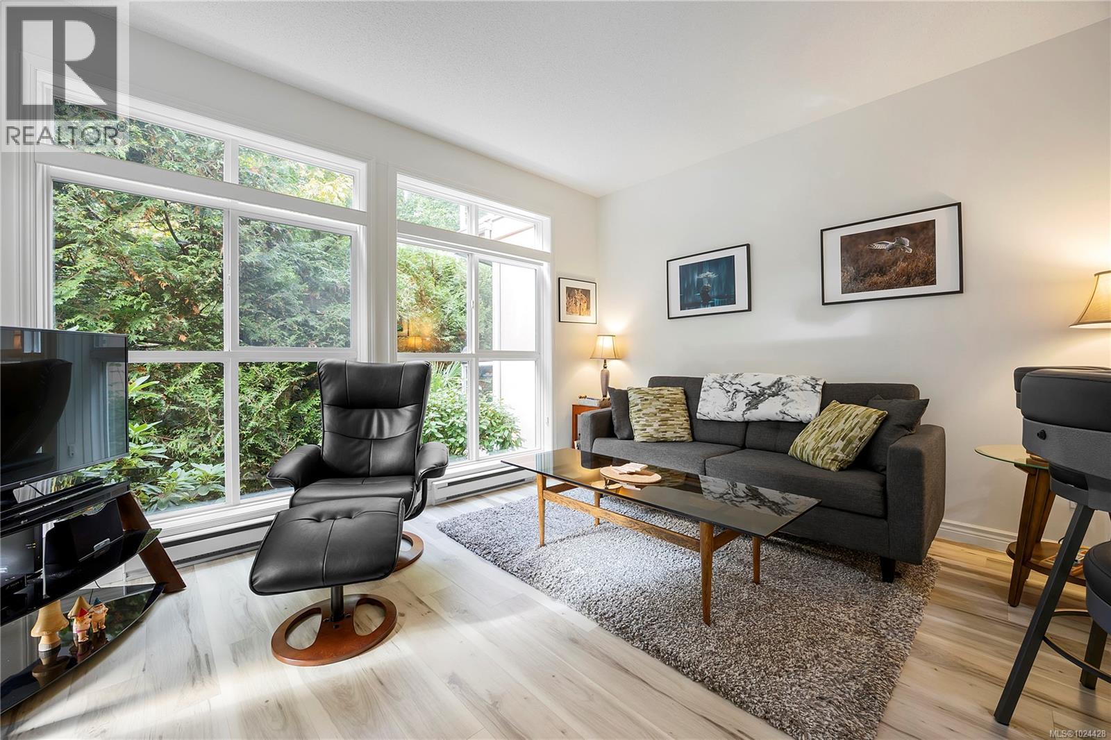 1C 3000 Oak St, Chemainus