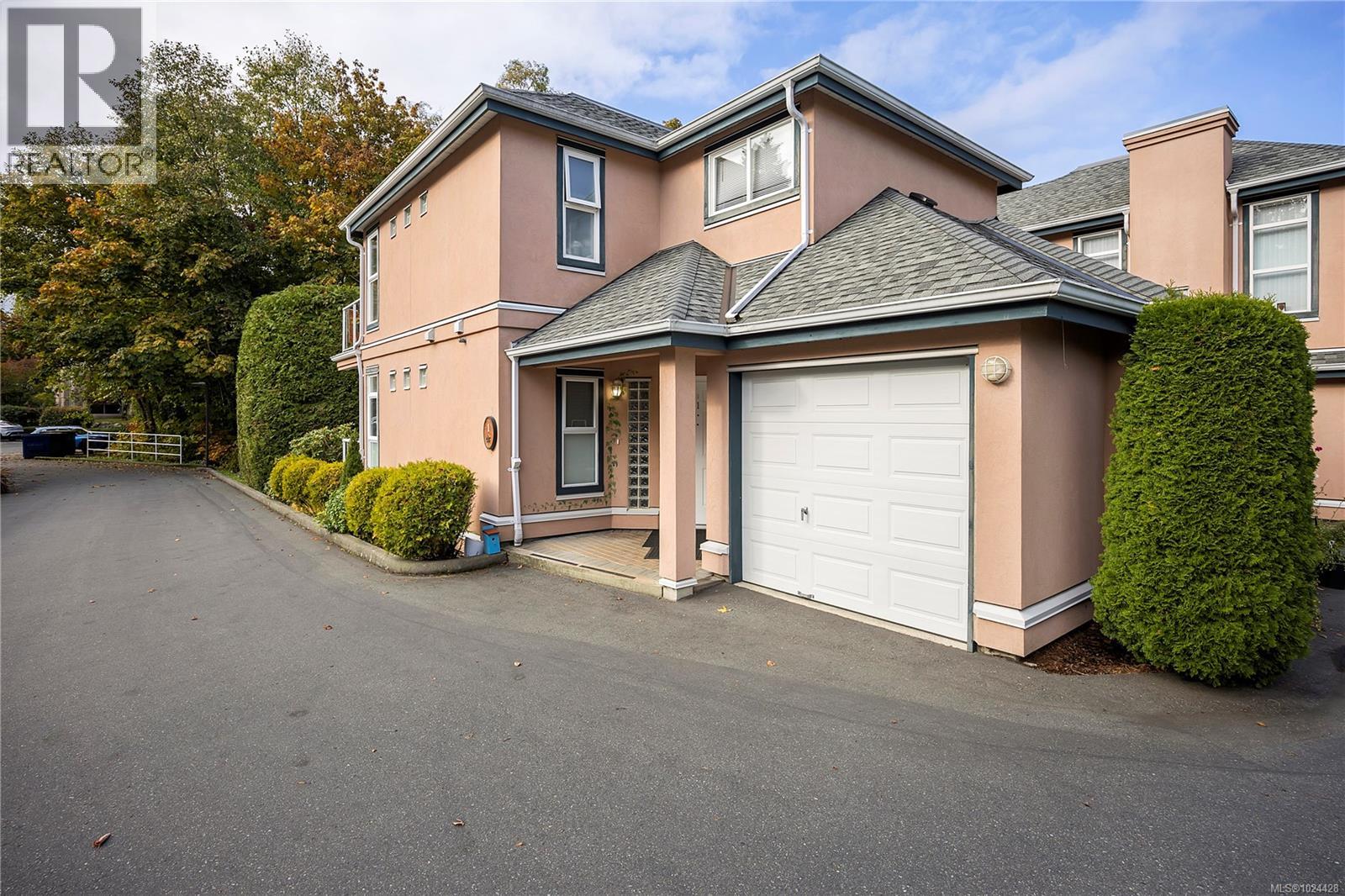 1C 3000 Oak St, Chemainus