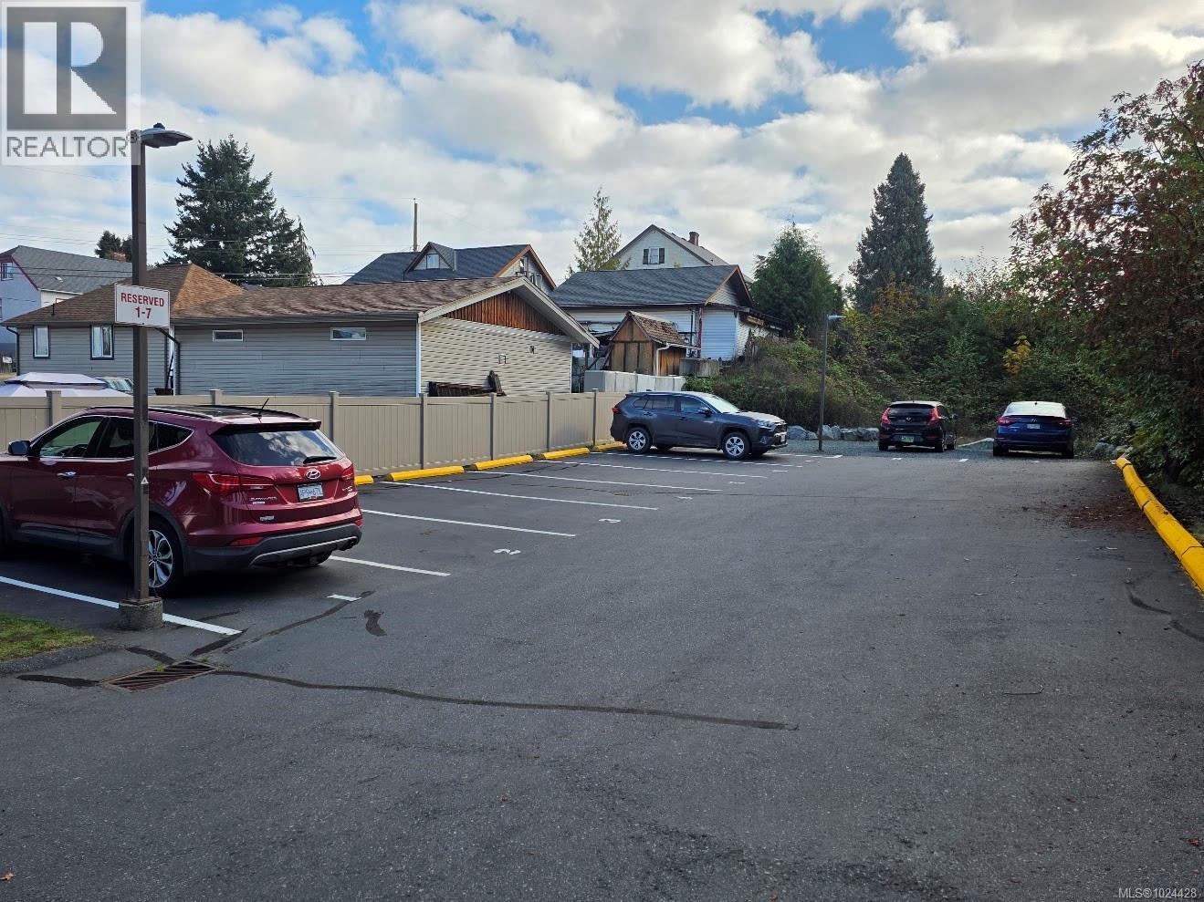 1C 3000 Oak St, Chemainus