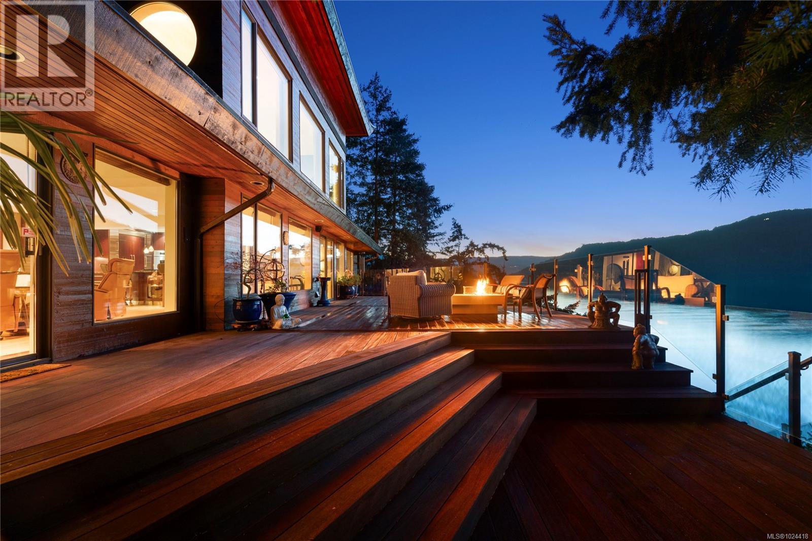 7178 Mark Lane, Central Saanich