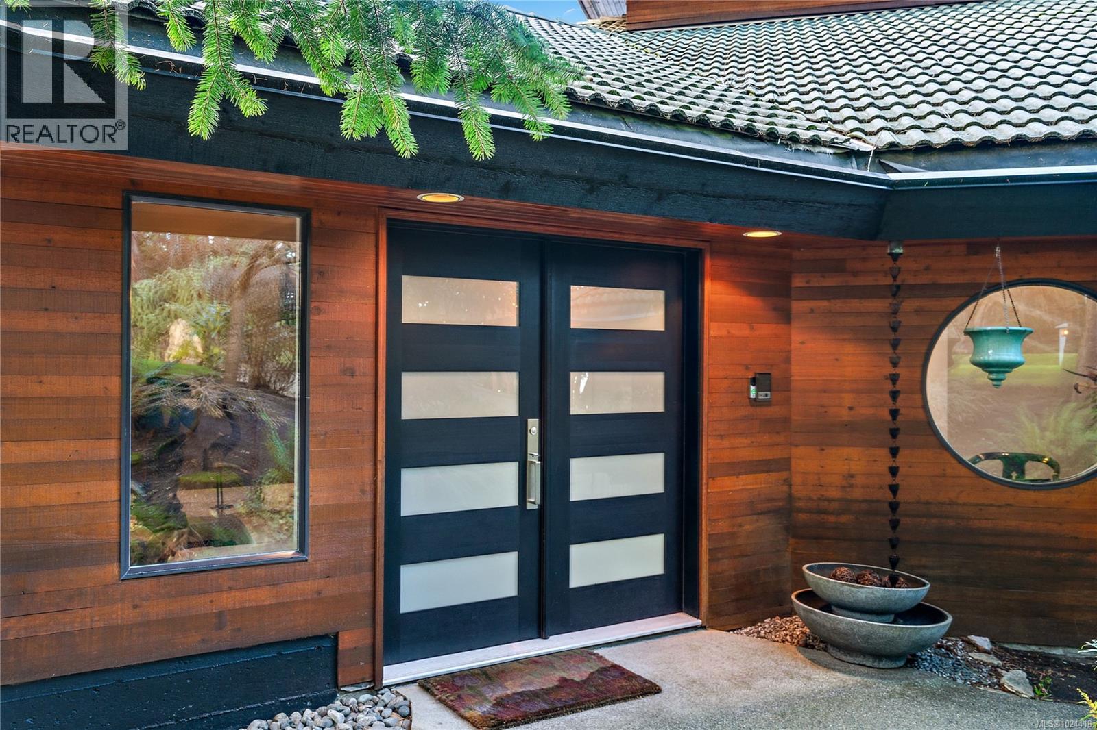 7178 Mark Lane, Central Saanich