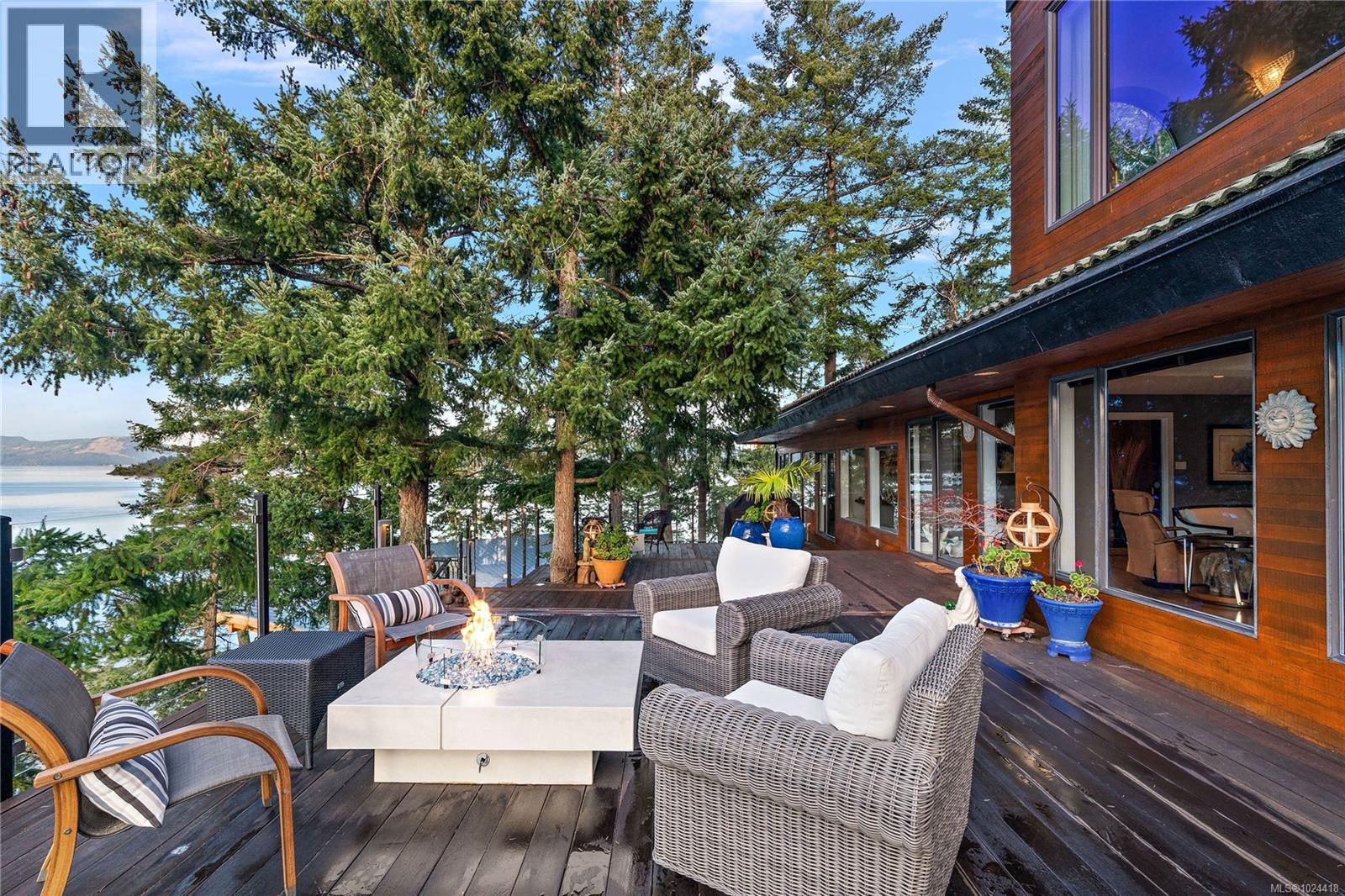 7178 Mark Lane, Central Saanich