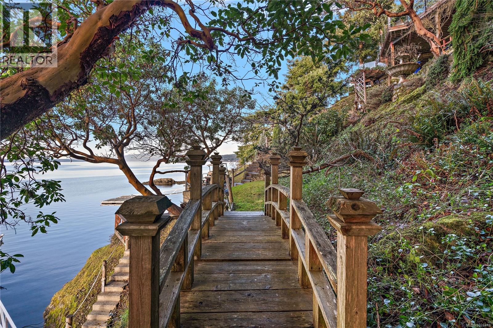 7178 Mark Lane, Central Saanich