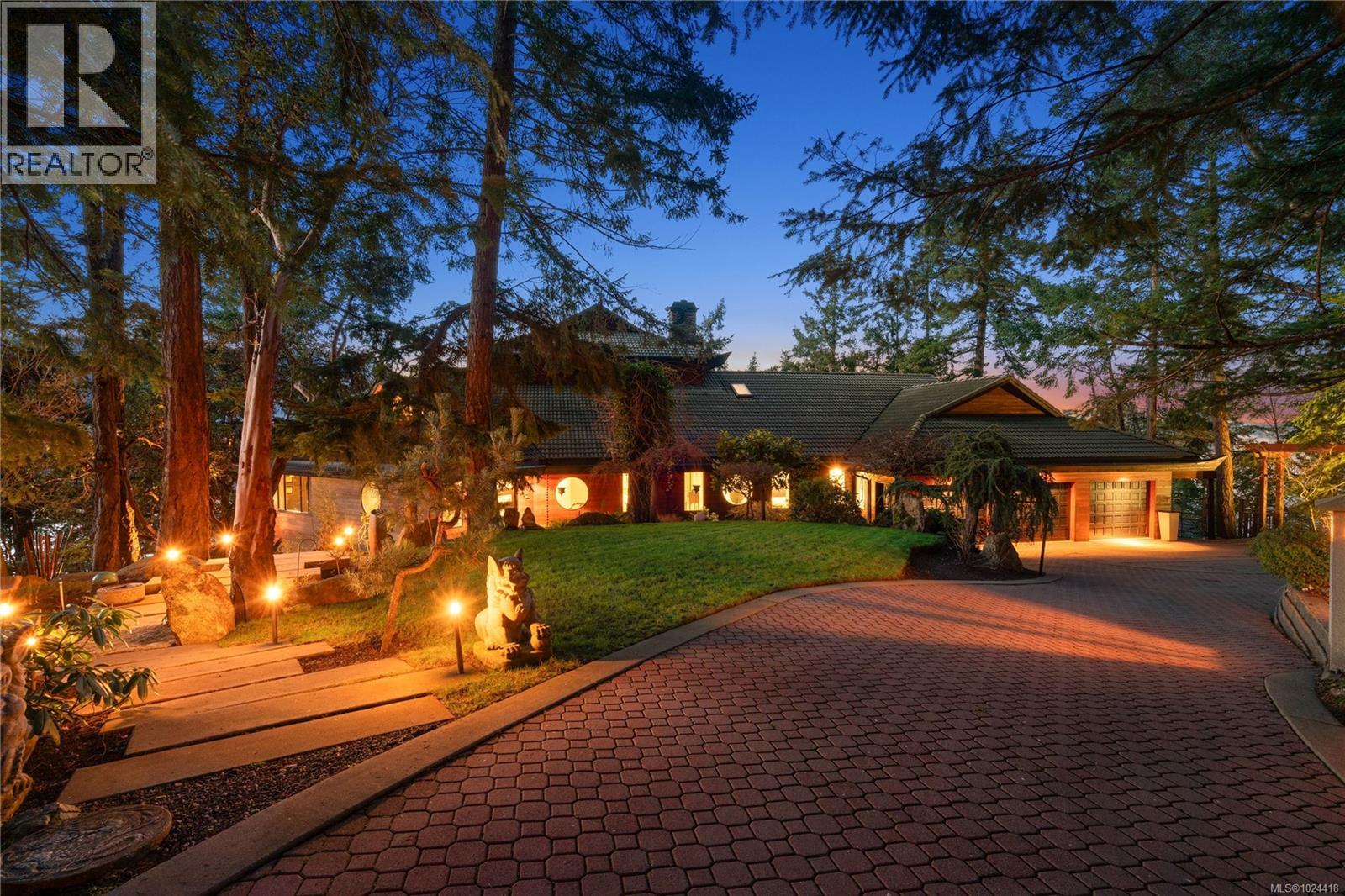 7178 Mark Lane, Central Saanich