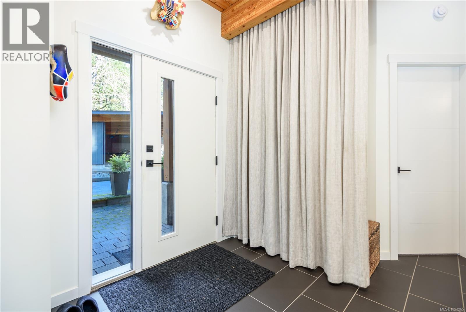 G 221 Glacier View Rd, Comox