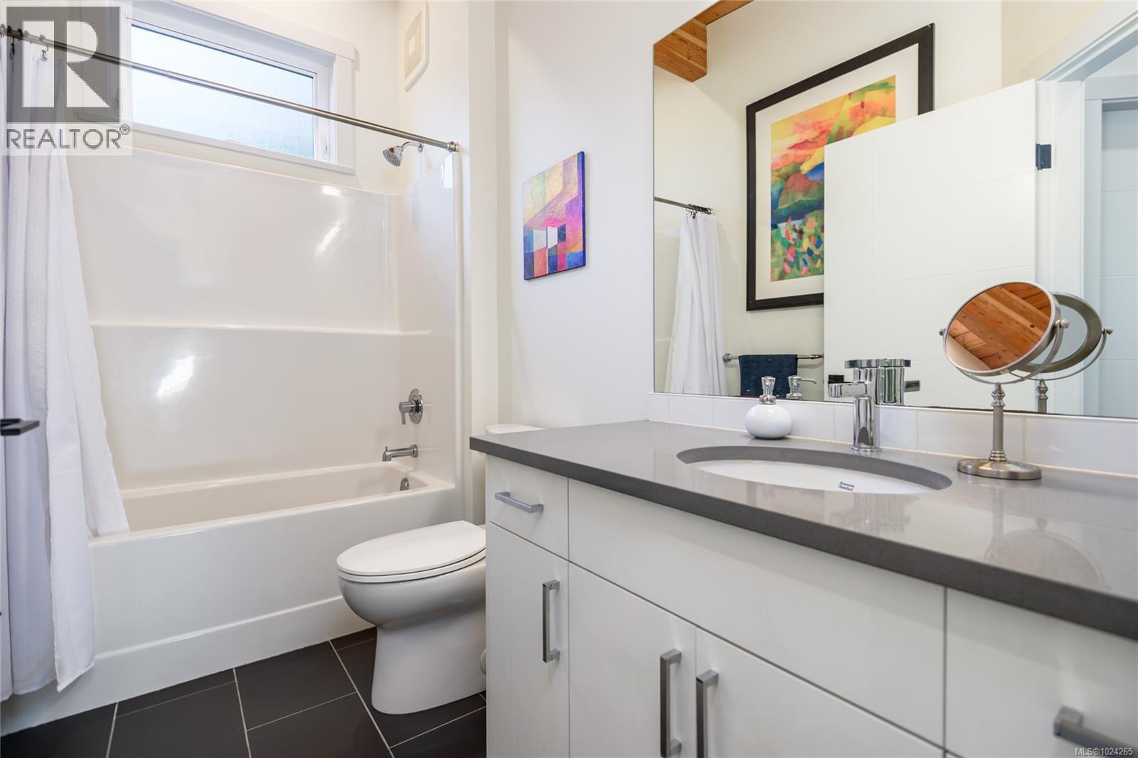 G 221 Glacier View Rd, Comox