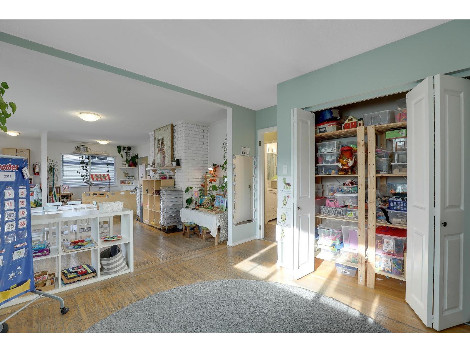 1554 STEVENS STREET, White Rock