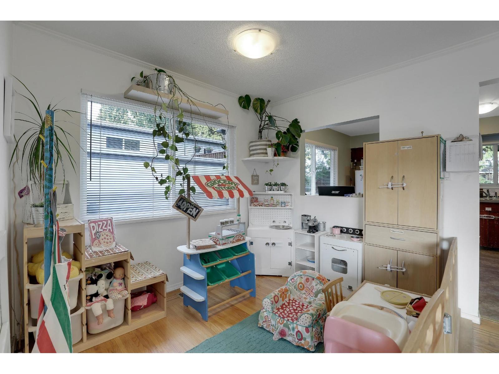 1554 STEVENS STREET, White Rock