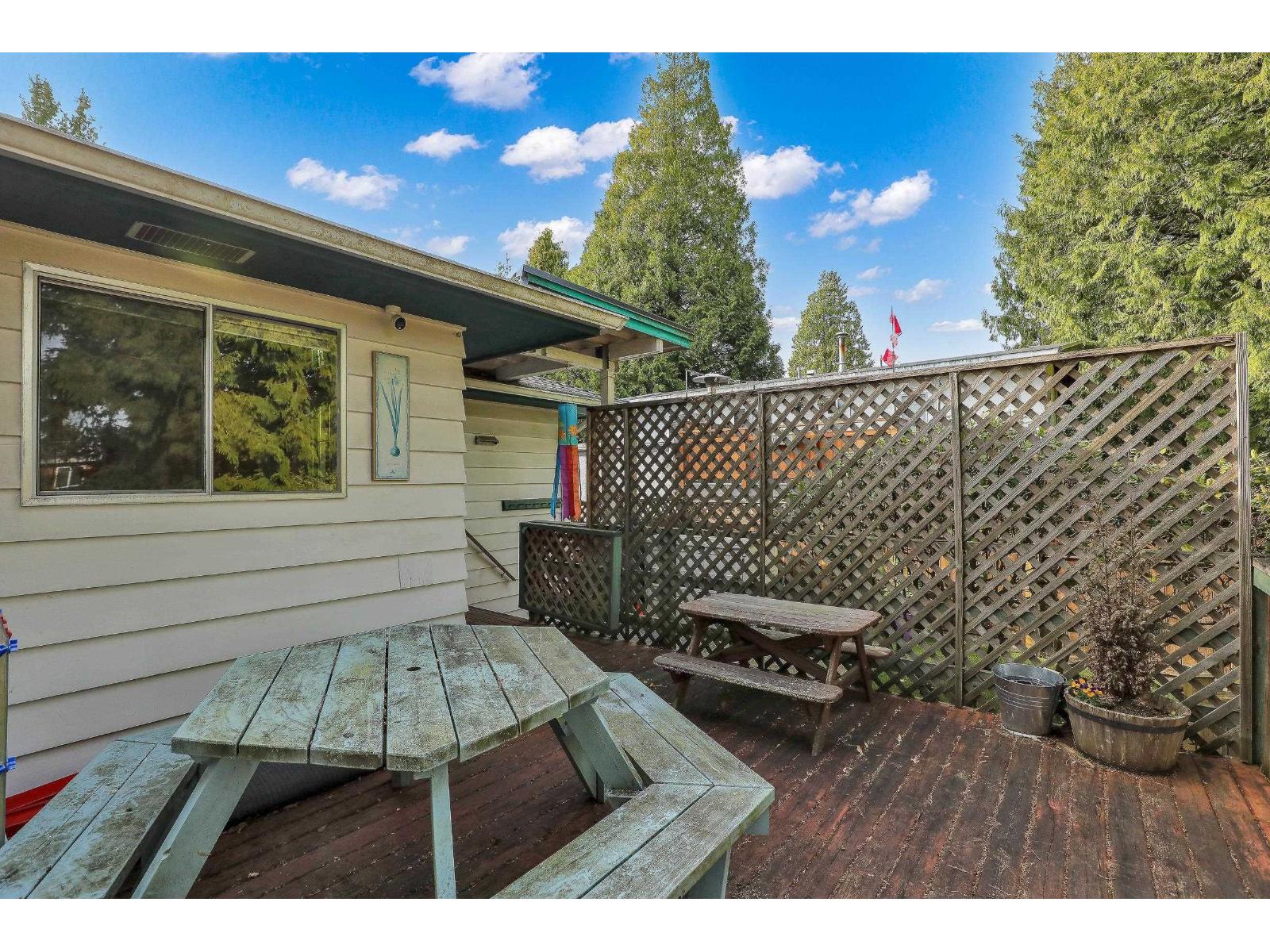 1554 STEVENS STREET, White Rock