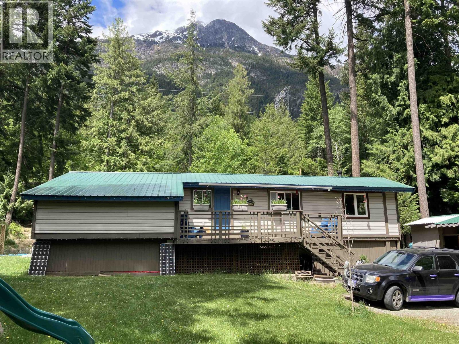 9245 PEMBERTON PORTAGE ROAD — photo 37