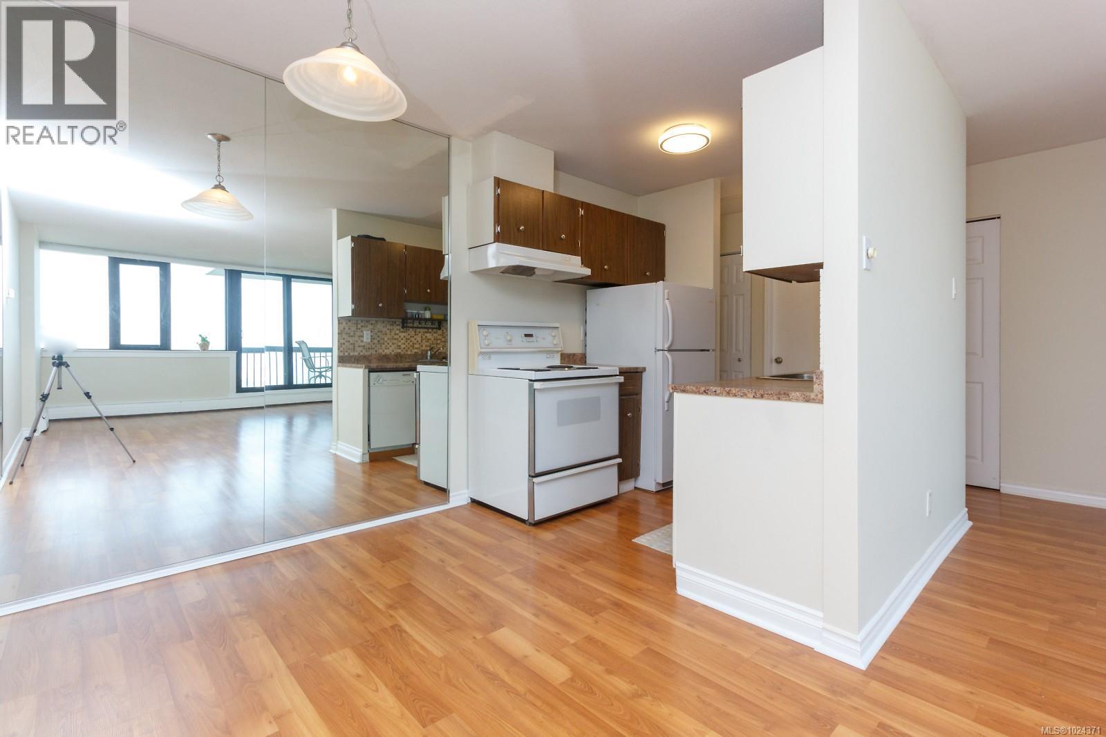 1504 647 Michigan St, Victoria