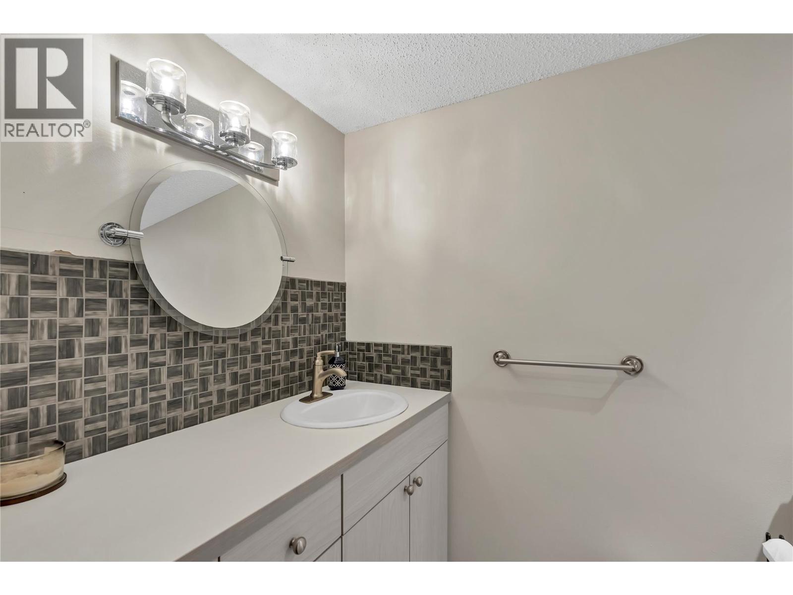 110 SKAHA Place Unit# 310, Penticton