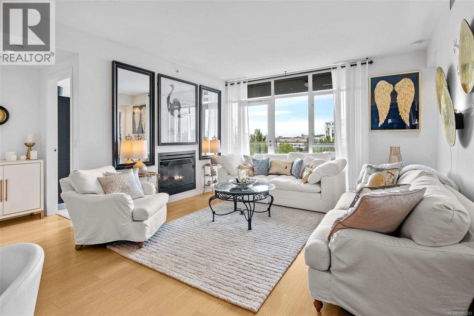 208 100 Saghalie Road, Victoria