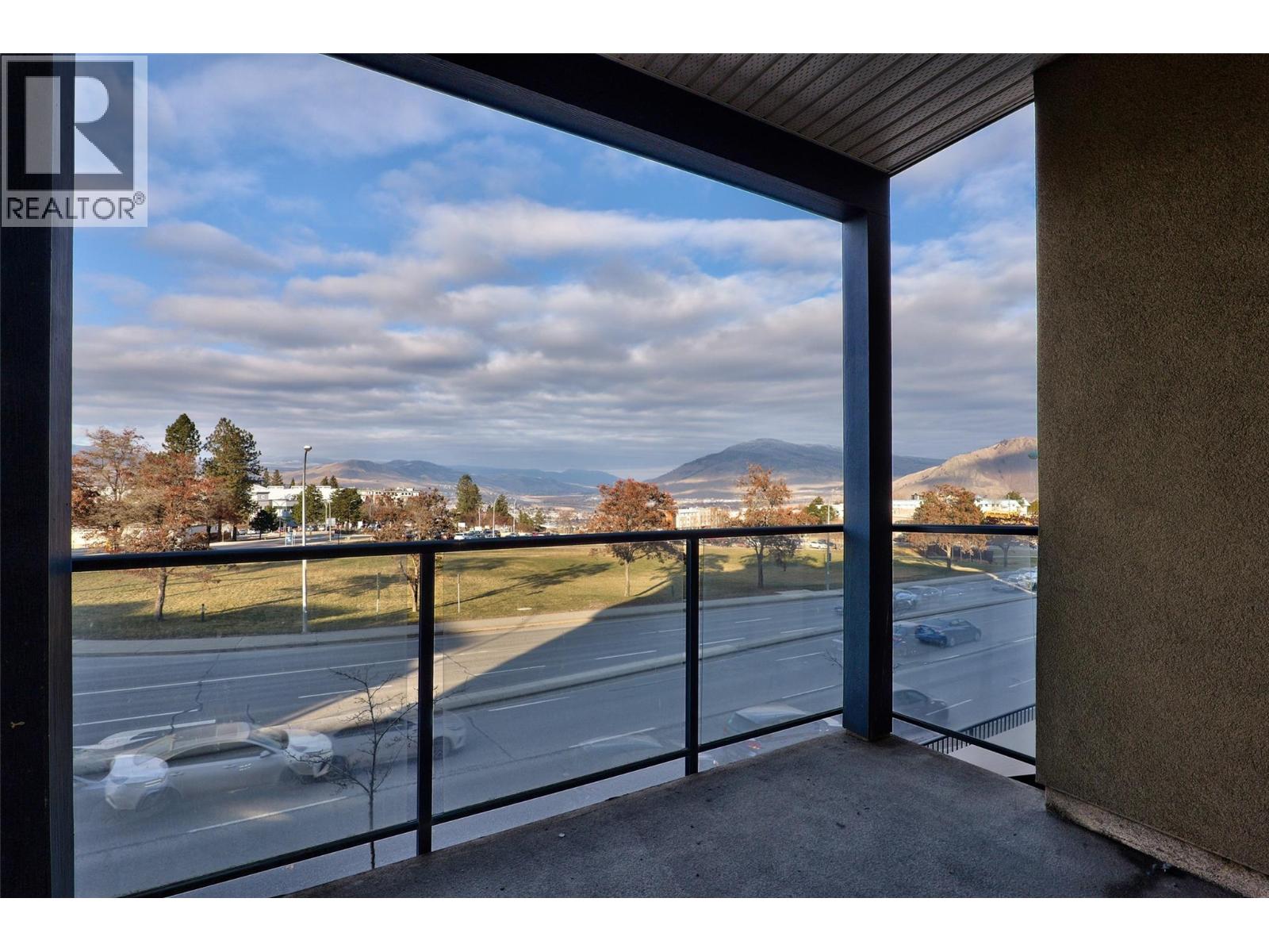 #202 775 McGill Road - 11