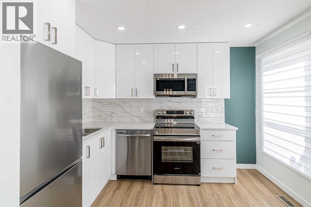 Single Family House for Sale in   Pennsylvania Road SE Penbrooke Meadows Calgary 