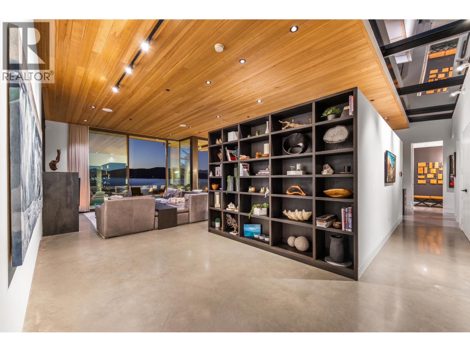 6252 OVERSTONE DRIVE, West Vancouver