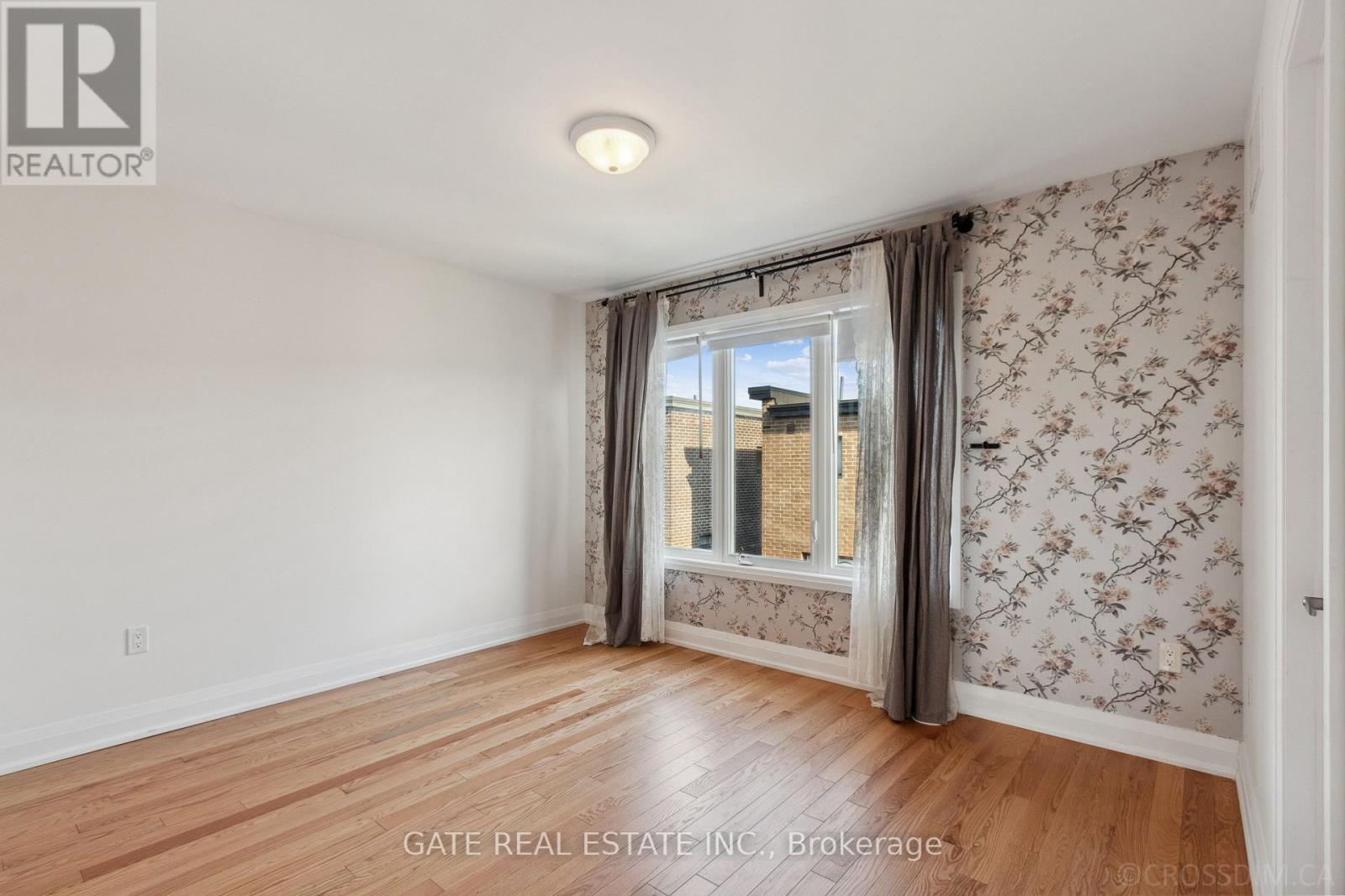 27 MONEYPENNY PLACE - 19