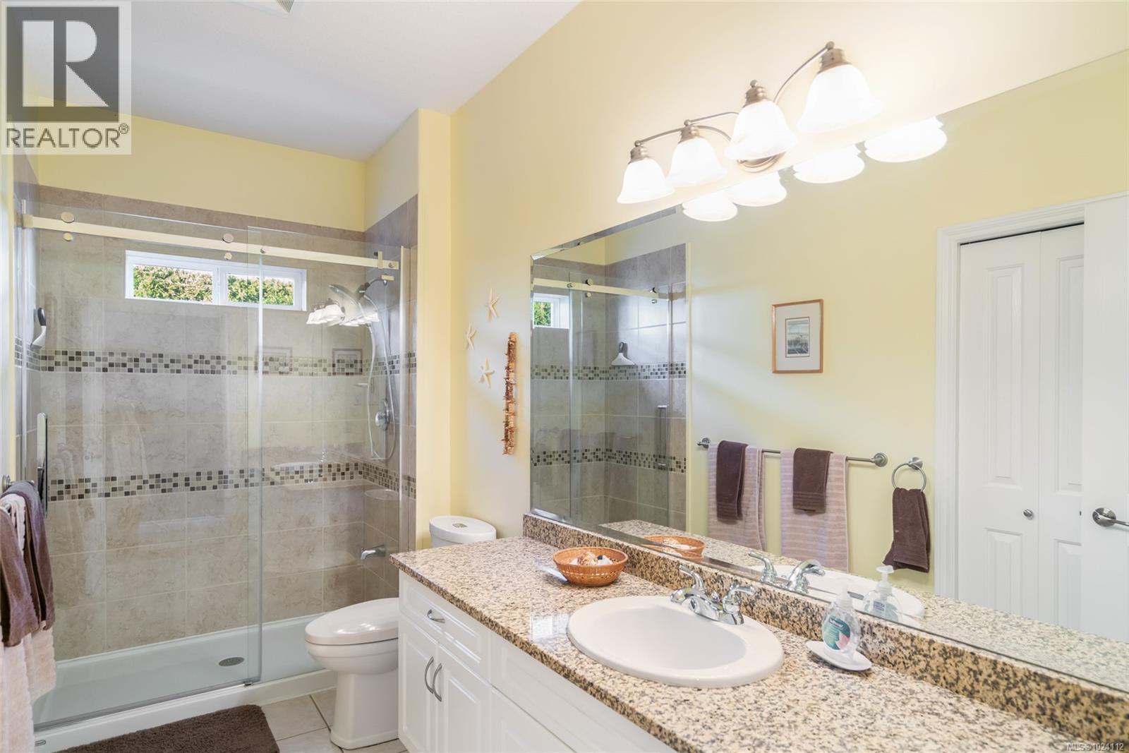 656 Morningstar Dr, Parksville